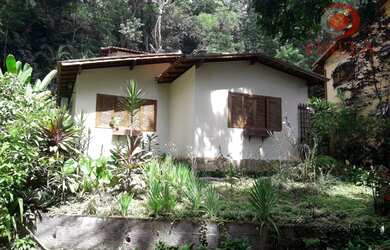 Imagem: A casa em condomínio possui 4 Dormitórios, 3 Banheiros, 214m²