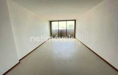 Imagem: O depósito possui 1 Vaga na garagem, 32m² de Área e está