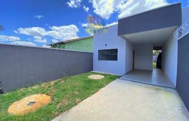 Imagem: A casa possui 2 Dormitórios, 2 Banheiros, 1 Vaga na garagem