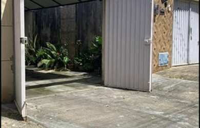 Imagem: A casa possui 3 Dormitórios, 2 Banheiros, 2 Vagas na garagem