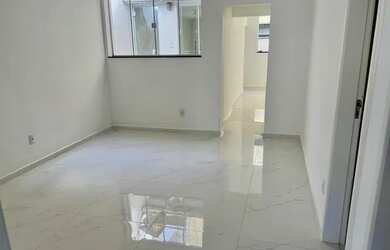 Imagem: A casa possui 3 Dormitórios, 2 Banheiros, 1 Vaga na garagem