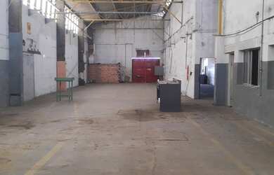 Imagem 2: Galpão/Depósito/Armazém para aluguel e venda possui 820 metros quadrados