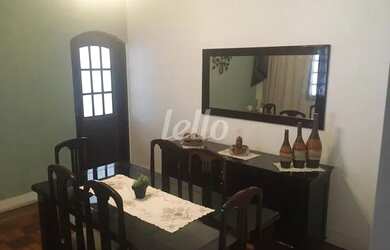 Imagem: A casa possui 5 Dormitórios, 3 Banheiros, 3 Vagas na garagem