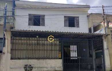 Imagem: A casa possui 4 Dormitórios, 3 Banheiros, 3 Vagas na garagem