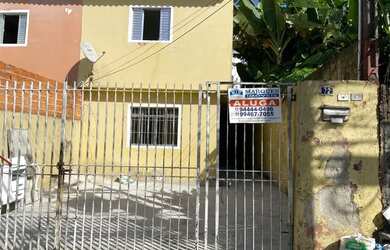 Imagem: A casa possui 2 Dormitórios e 1 Banheiro e está localizado