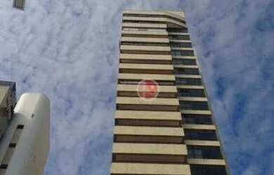 Imagem: O apartamento possui 4 Dormitórios, 5 Banheiros, 4 Vagas na