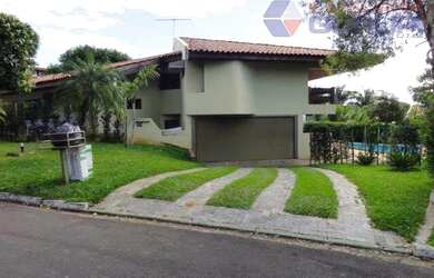 Imagem: A casa em condomínio possui 4 Dormitórios, 4 Banheiros, 5