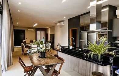 Imagem: A casa em condomínio possui 4 Dormitórios, 5 Banheiros, 2