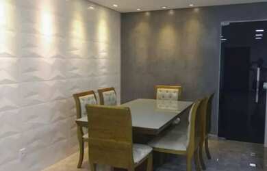 Imagem: A casa possui 3 Dormitórios, 2 Banheiros, 1 Vaga na garagem