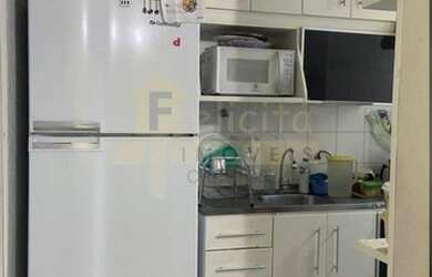 Imagem: O apartamento possui 2 Dormitórios, 1 Banheiro, 1 Vaga na garagem