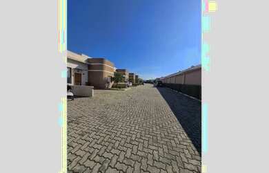 Imagem: A casa em condomínio possui 3 Dormitórios, 2 Banheiros, 2