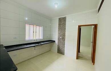 Imagem 13: Linda casa com piscina pé na areia novinha próximo à plataforma de...