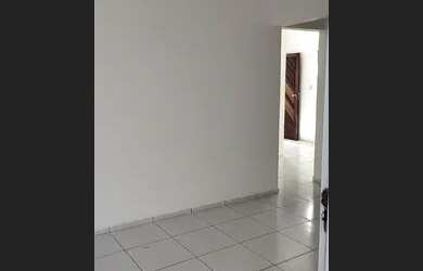 Imagem: O apartamento possui 2 Dormitórios, 1 Banheiro e está localizado