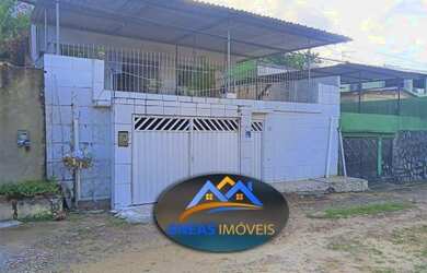 Imagem: A casa possui 3 Dormitórios, 2 Banheiros, 1 Vaga na garagem