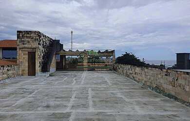 Imagem: A casa possui 5 Dormitórios, 5 Banheiros, 3 Vagas na garagem