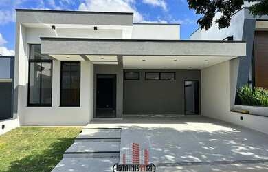 Imagem: A casa em condomínio possui 3 Dormitórios, 3 Banheiros, 4