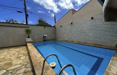 Imagem 2: Casa a venda. Piscina, Churrasqueira, 120m² de Áreae5 Vagas na garagem