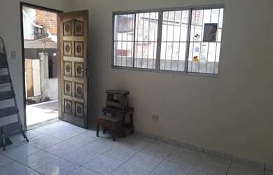 Imagem: A casa possui 3 Dormitórios, 3 Banheiros, 5 Vagas na garagem