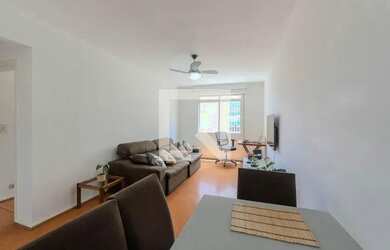 Imagem: O apartamento possui 1 Dormitório, 1 Banheiro, 1 Vaga na garagem