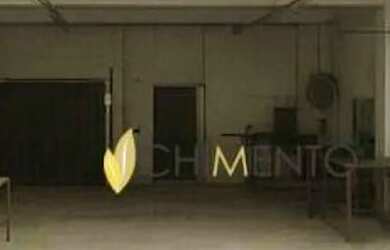 Imagem: O depósito possui 5 Vagas na garagem e 1750m² de Área e está