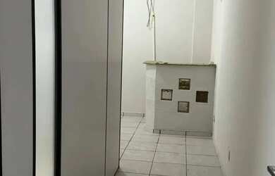 Imagem: O depósito para alugar possui 1 Vaga na garagem e 35m² de