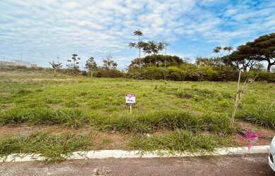 Imagem: O terreno possui 260m² de Área e está localizado em Centro