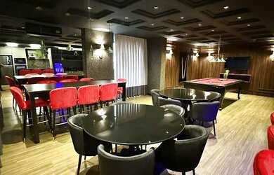 Imagem 5: Próximo ao píer na Meia Praia - Itapema - SC