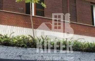 Imagem: A casa possui 4 Dormitórios, 2 Banheiros, 1 Vaga na garagem