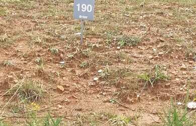 Imagem: O terreno possui 127m² de Área e está localizado em Santa