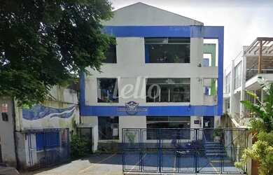 Imagem: O depósito possui 4 Vagas na garagem e 708m² de Área e está