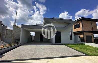 Imagem: A casa possui 3 Dormitórios, 4 Banheiros, 4 Vagas na garagem