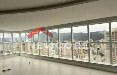 Imagem: O apartamento possui 4 Dormitórios, 5 Banheiros, 4 Vagas na