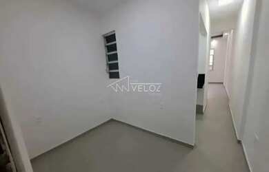 Imagem: A kitnet possui 1 Banheiro e 30m² de Área e está localizado