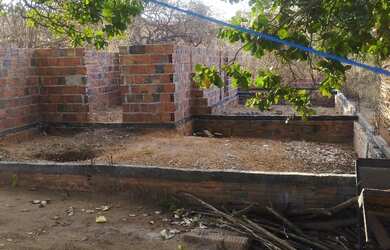 Imagem: A casa possui 2 Dormitórios, 1 Banheiro, 1 Vaga na garagem