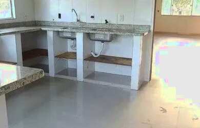 Imagem: A casa possui 3 Dormitórios, 3 Banheiros, 2 Vagas na garagem