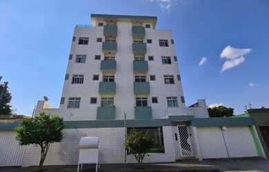 Imagem: O apartamento possui 3 Dormitórios, 1 Banheiro, 2 Vagas na