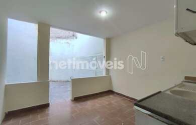 Imagem: A casa possui 2 Dormitórios, 1 Banheiro, 70m² de Área e