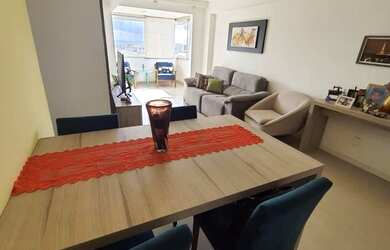 Imagem: O apartamento possui 2 Dormitórios, 1 Banheiro, 5 Vagas na