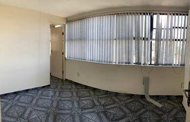 Imagem: O depósito possui 1 Vaga na garagem e 51m² de Área e está