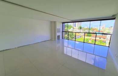 Imagem: O apartamento possui 3 Dormitórios, 1 Banheiro, 2 Vagas na