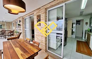 Imagem: O apartamento possui 3 Dormitórios, 5 Banheiros, 2 Vagas na