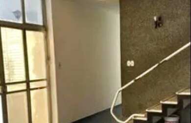 Imagem: A casa possui 5 Dormitórios, 4 Banheiros, 2 Vagas na garagem