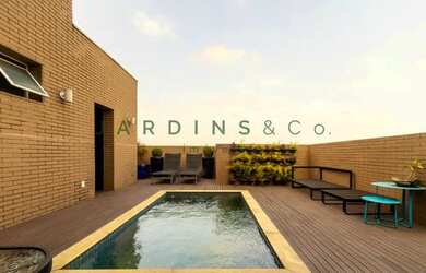 Imagem: O apartamento na cobertura possui 4 Dormitórios, 2 Banheiros