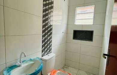 Imagem 11: Linda casa com piscina pé na areia novinha próximo à plataforma de...