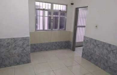 Imagem: A casa possui 1 Dormitório, 1 Banheiro, Direto com o proprietário