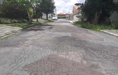 Imagem 5: Lote/Terreno frente para rua possui 225 metros quadrados em Barreirinha...
