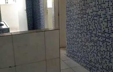 Imagem: A casa possui 2 Dormitórios, 1 Banheiro e está localizado