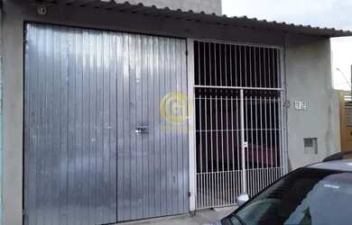 Imagem: A casa possui 2 Dormitórios, 1 Banheiro, 2 Vagas na garagem