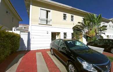 Imagem: A casa em condomínio possui 3 Dormitórios, 2 Banheiros, 2