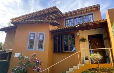 Imagem: A casa em condomínio possui 3 Dormitórios, 2 Banheiros, 3